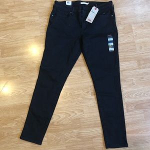 Levi’s 711 skinny NWT